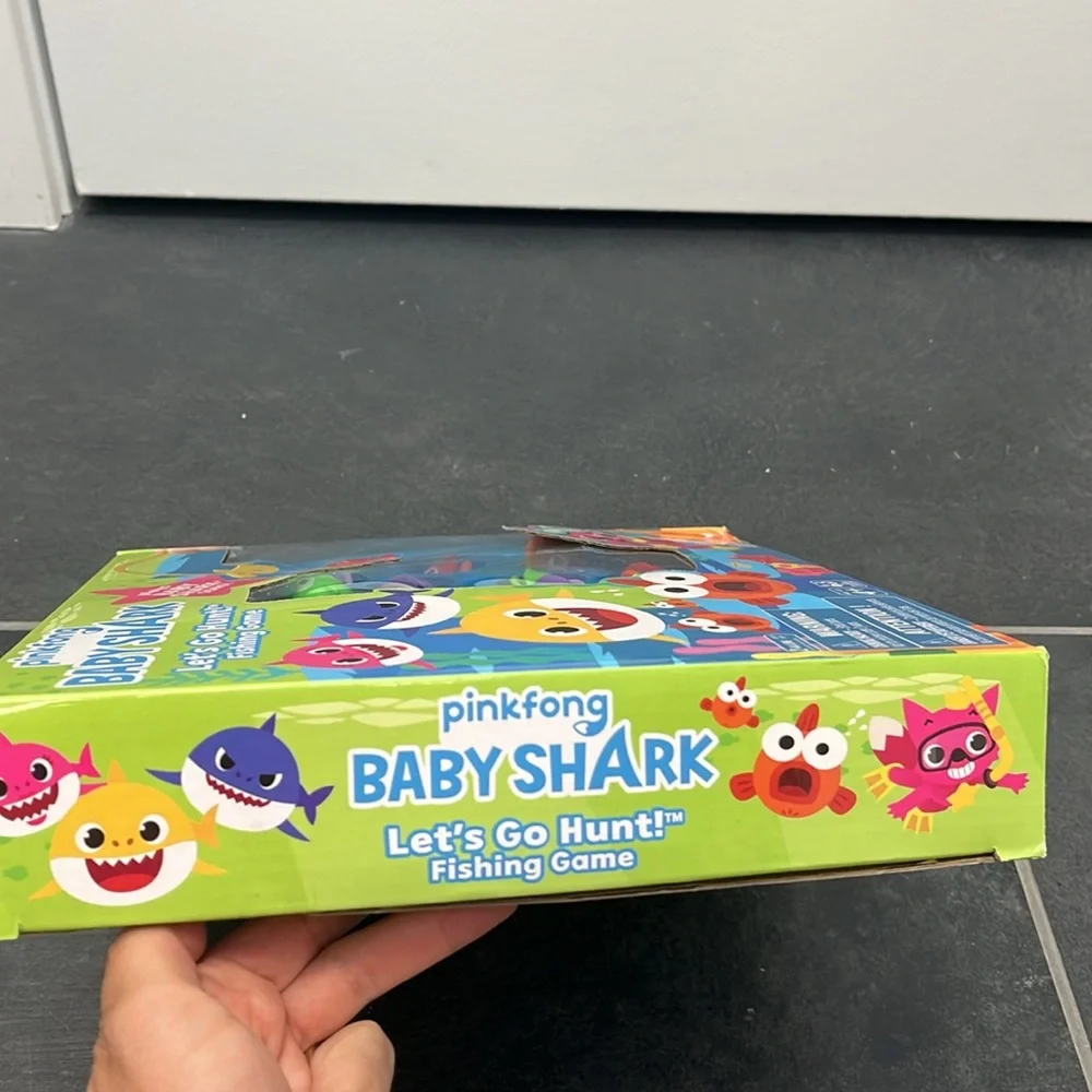 Pinkfong Baby Shark Let’s Go Hunt! Fishing Game